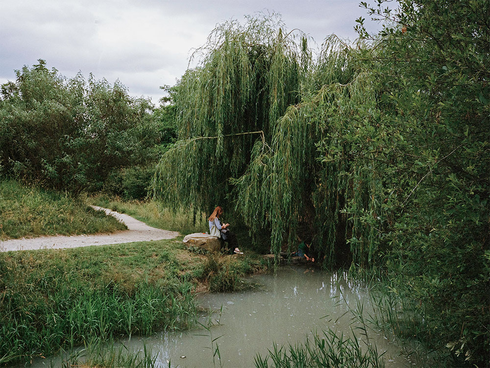 Shane Lynam, Banlieue de Paris - Contours